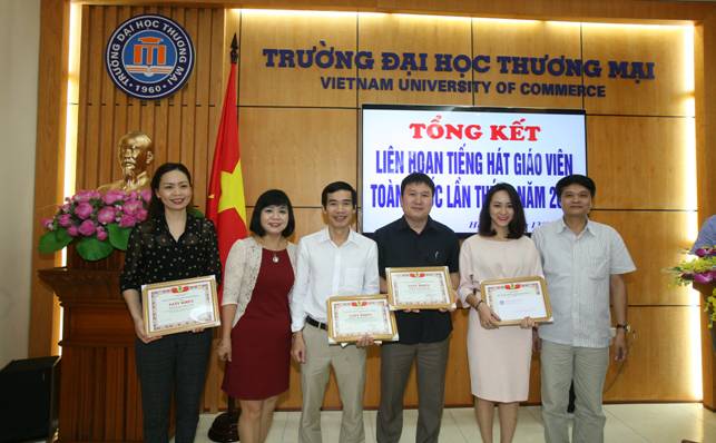 Trường đại học Thương mại Tham gia Liên hoan tiếng hát giáo viên toàn quốc lần thứ IV ngành giáo dục và đào tạo, năm 2016